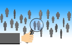 爱游戏体育-中国足球裁判判罚尺度变化分析，国内足球裁判